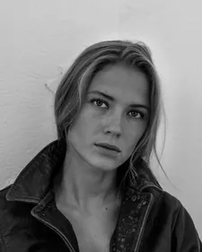 Daria Mashanova - Fashion & TV Model