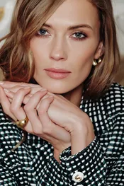 Daria Mashanova - Fashion & TV Model